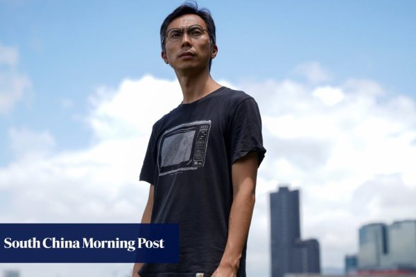 Sutradara dokumenter Hong Kong tentang protes 2019 mengecam ‘sensor diri’ setelah jaringan bioskop membatalkan pemutaran ulang drama romansa