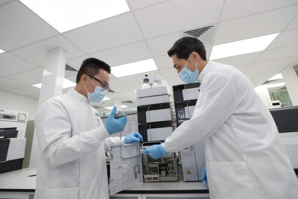Laboratorium berteknologi tinggi baru yang memungkinkan dokter menyesuaikan perawatan untuk pasien dengan penyakit kronis dibuka