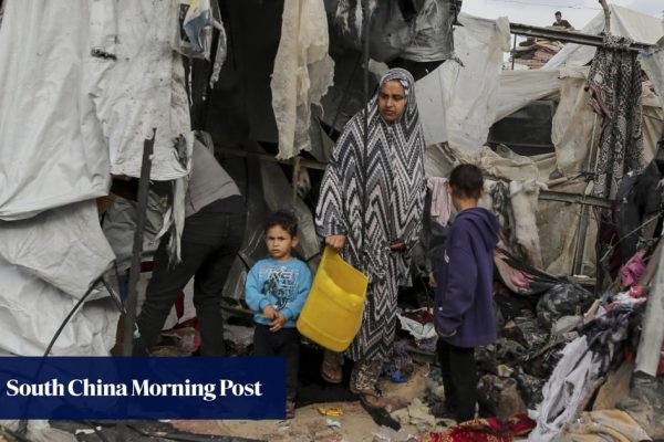 Perang Gaa: Israel mengatakan tembakan tenda Rafah yang mematikan disebabkan oleh ledakan kedua, bukan amunisinya
